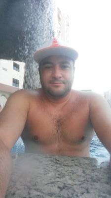 Seu tempo é limitado, então não perca tempo vivendo a vida de outra pessoa.