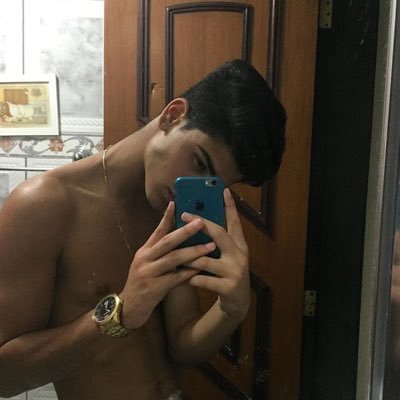 CMwaterboy45's profile picture. Com você tudo é tão bom, não tenho medo de dizer que é amor! ❤❤