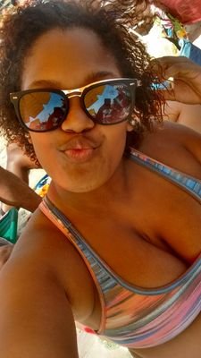 PretaperfeitaT's profile picture. Eu tenho Deus ,eu tenho Tudo !
O céu é meu limite .