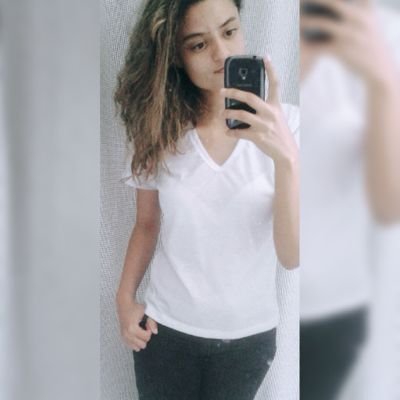 =) tentando ser feliz.. com quem amo desde 1996 ksksk