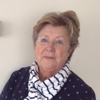 R'trd CEO @homestartuk. Volunteer #Reading & #Bracknell @ParkinsonsUK @Age_UK_Reading. Has time for #aHuG knitting, books, film, arts, family, home and the dog.