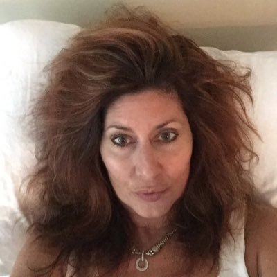 Karin68286079's profile picture.