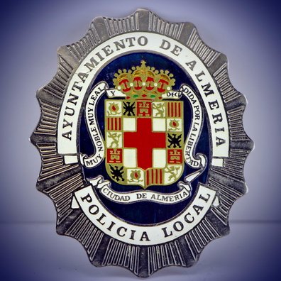 Cuenta Oficial de la Policía Local de Almería.
Canal solo Informativo.
NO AVISOS!!
  PARA LAS URGENCIAS: 092 -112- 950 03 97 30. #cercadeti
CUIDANDO ALMERÍA