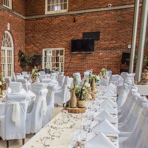 14 bedroom boutique hotel situated opposite the Castle in uphill Lincoln. Catering for functions & special events, including weddings & birthday celebrations.