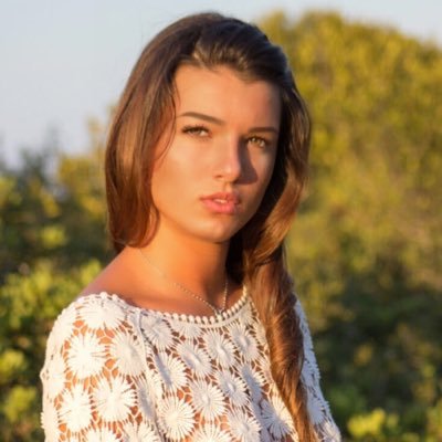 PAGINAFACEBOOK: Rebecca Staffelli INSTAGRAM: rebecca_staffelli SNAPCHAT: beckyystaffelli VI ASPETTO SULLA MIA PAGINA YOUTUBE PER VEDERE MADE IN BECKY