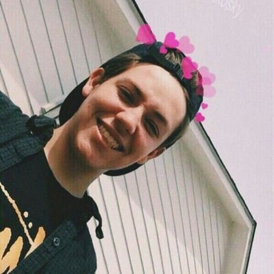 PERFICT_ZOOM's profile picture. #AHS #SHAMELESS #1D