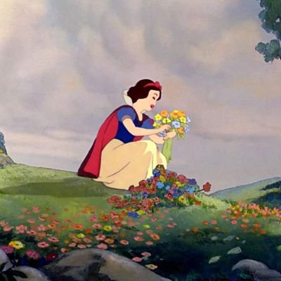 Hello :) I'm SnowWhite.I love singing and to meet new freinds.And someday my Prince will come 👑