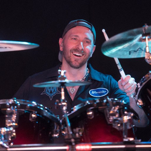 Drummer, keyboard player and lyric scribbler for Kepler Ten and R2 - A Tribute to Rush / Tama, Zildjian, Vic Firth / Lifelong West Ham sufferer ⚒️