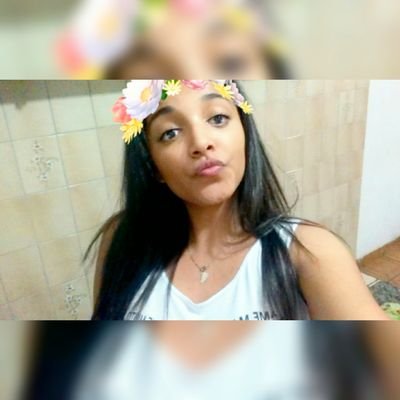 - Se cada flor tem o seu tempo, eu aceito florescer no determinado momento.❤ -Em um Relacionamento sério 21/02/15 ❤.