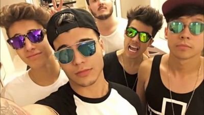 CABALLEROS 💖💖👌👌
villalobos.zurita.ruiz.paisaa.juca.saak.cristian.
daniel.Bautista.bully.arango.rk.mau.pachin. 😍 😘 ❤ 💚💙 👌