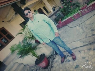 shlokp7's profile picture. love my mumma and dad