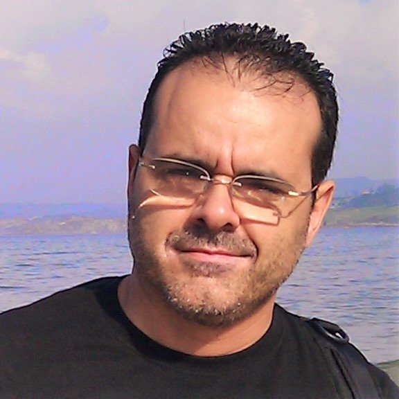 llorenslapaz's profile picture. M’agraden les persones, els animals i la natura. Aposto per l’autèntica Economia Social i una RSE real. Crec en el Cooperativisme: un model sostenible amb futur