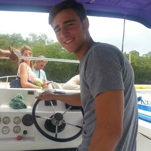 NicolasMaciasM's profile picture. (USM) Comunicador Social
Estudiante de la Filosofía y Futbolista con honores
CARACAS-VENEZUELA