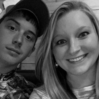 maranda_shea16's profile picture. •Small town gal•Fur mama•Wife to Tyler•MCHS Alumni•