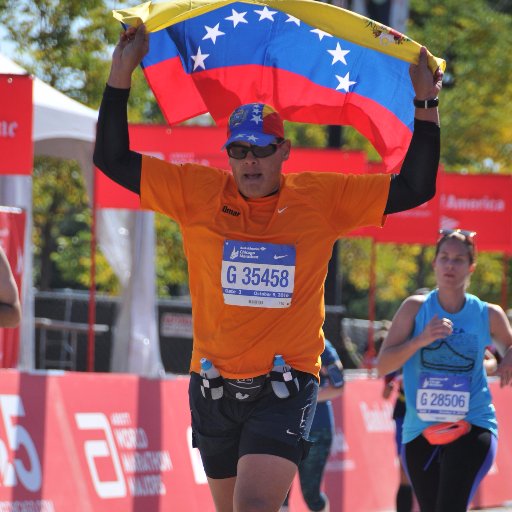 1975; ingeniero mecánico maracucho; runner; ferviente lector; en continuo proceso de aprendizaje y adquisicion de conocimientos; con ganas de comerme el mundo!