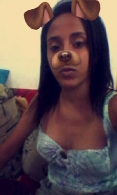 Ela é assim, toda na dela, na hora certa ela se entrega 💭💕