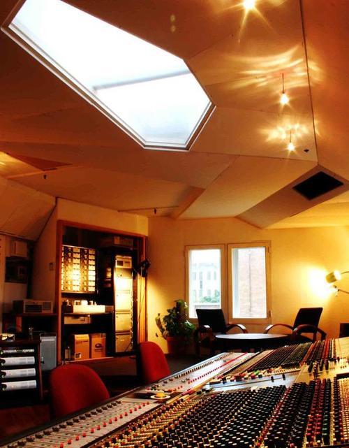 BJB Studios is a music recording, mixing and production facility in Sydney, Australia