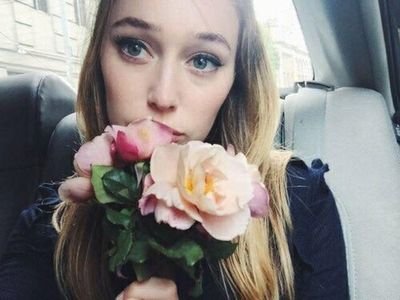 AlyciaCarrey_'s profile picture. Alycia.
Infirmière.