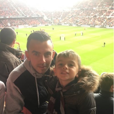 MonSeigneurNipo's profile picture. 