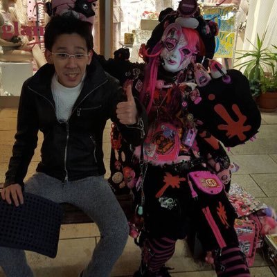 E0wuSp7ya46ZnoX's profile picture. 