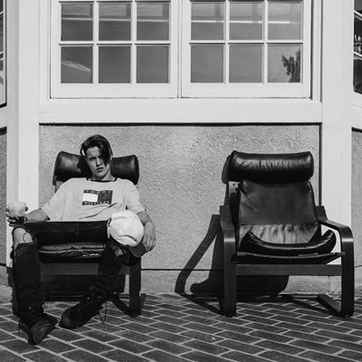 luhrpg's profile picture. fuck you