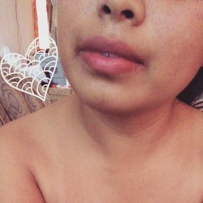 UicabSharon's profile picture. Si no les gusta como soy, cambien ustedes. Poetuitera de vez en cuando, aunque sea de contrabando pero ámame. SOY LA MORENAZA DE FUEGO❣