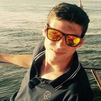 Guillermo_JS's profile picture. Desarrollador de Videojuegos. Yawaraka. Me encanta viajar y conocer los lugares más remotos del mundo.