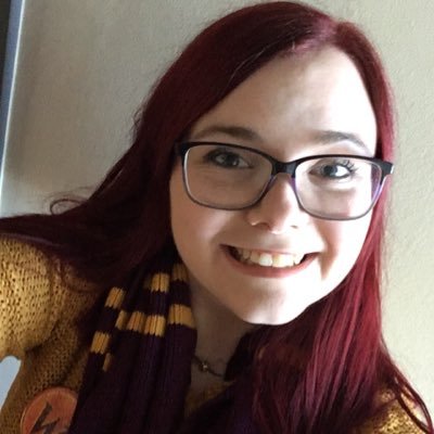 bella_ri_'s profile picture. Senfdazugeber zu Büchern, Filmen, Spielen und kleinen flauschigen Hunden