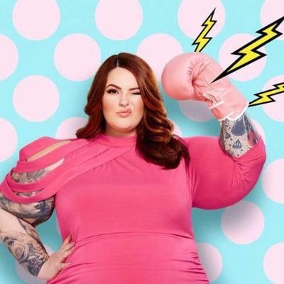 TESS HOLLIDAY😍