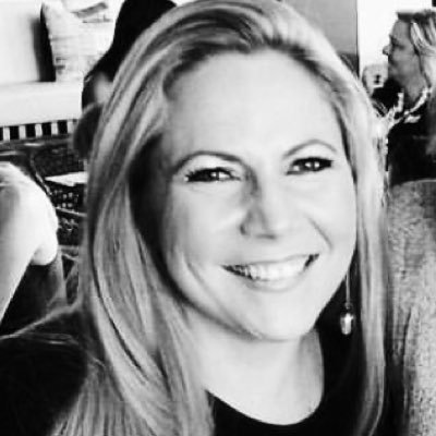 Former newspaper editor, chats Sunrise7, Bond Uni alumna 👩🎓 volunteer at 🐶 shelter