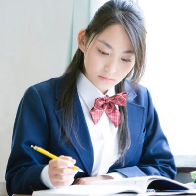 igakubgeneki's profile picture. 高3、数学偏差値45。現役医学部合格なんて絶対に無理。周りにも担任にもバカにされ、自分でも無理かもと思っていた時に、ある勉強法を確立しました。是非僕と同じ絶望から救いたいという思いからただいま公開しています！URLからどうぞ！