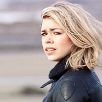 Rose Tyler. (@offallenstars) 's Twitter Profile Photo Rose Tyler. (@offallenstars) 's Twitter Profile Photo