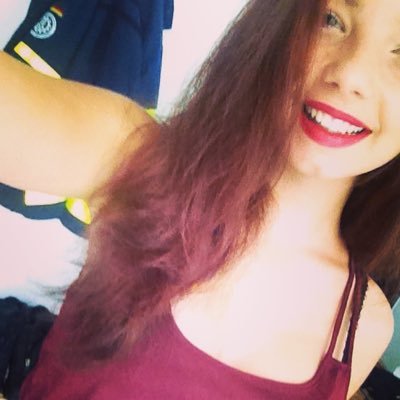 Annalena_Radtke's profile picture. Bibi👌🏻💋💕 Altenpflegerin💁💕15Jahre☝🏻️💁Deutschland ❤️ Youtube🍭! Goa🌙l🕉Jacko🐶😍