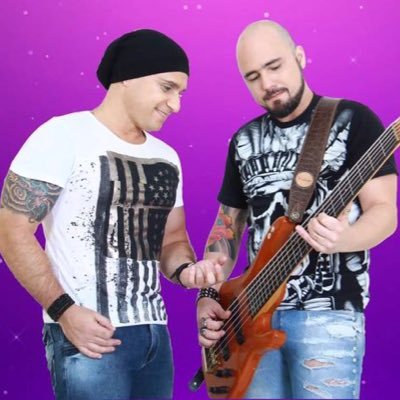 DOIS irmãos em busca de UM sonho! A dupla que mistura o Sertanejo com Rock'n Roll. Shows: (27) 99995.7214