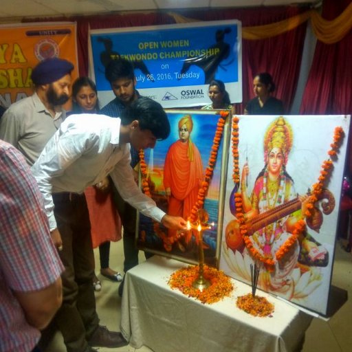 uds1987's profile picture. 