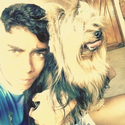 fetteiragui's profile picture. A CURVA MAIS LINDA DE UMA MULHER É O SEU SORRISO.