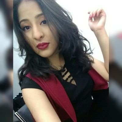 feliz, louca, engraçada, determinada, conselheira, irmã da @deh_bu . . amigos, Deus, familia ! ♥