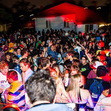 RIhouseparties's profile picture. dm addresses! we follow everyone back