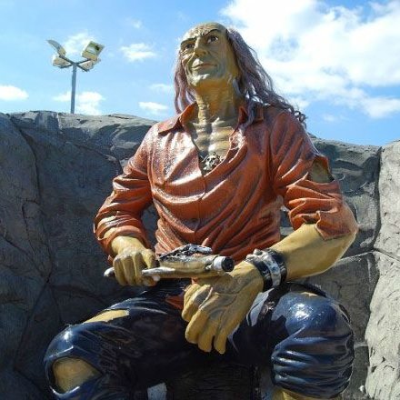 Experience the adventure of Pirates Bay. A landscaped 18 hole adventure golf course situated on Paignton Seafront. It's great fun for all the family!