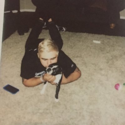 hatethiscity's profile picture. Hell isn't all its cracked up to be. I live amongst scum, and yet I love those close to me.