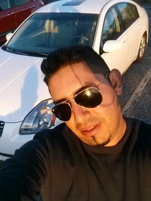 RickMarin53's profile picture. Centrado, objetivo sin tanto drama...