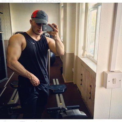 Main twitter account - @TomPike21 Instagram - https://t.co/Z5ncOEFmGZ