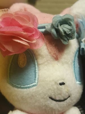 Hello! the Internet is a scary place I like to be on! Pleased to meet ya~
Mostly over here! https://t.co/V0CMkcfXyf ☆
:'3