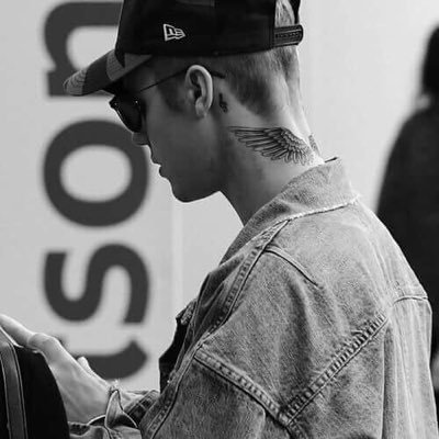 justinrpgdrmx's profile picture. perdre la tête entre tes jambes.