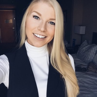 ashleybednarski's profile picture. instagram: ashleybednarski