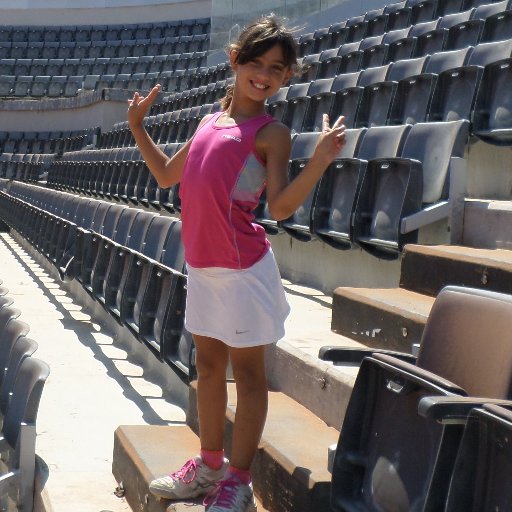 LauraGenovese_'s profile picture. Follow me and put your Like on my Official Facebook FanPage:
https://t.co/OxD3RG8Xn5