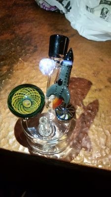 iSesh420 is here to help connect glass artist and head shops to the cannabis enthusiast