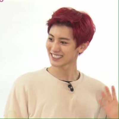 lovchaey's profile picture. this is now a saved acc go follow @twiceyj ;p