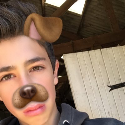 Contact📩 Spederniel2002@icloud.com Snap👻 Nielspeder28 TV Show 📺 TF1/NT1 Bourges 📍 14yo #TELERÉALITÉ #NIELSPEDER28