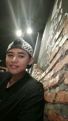 istimewa? dari gue 
cuma hati lue yg bisa nilai gue